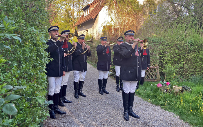 d9c19a87-1ecd-487b-a5e5-dddc6dead318